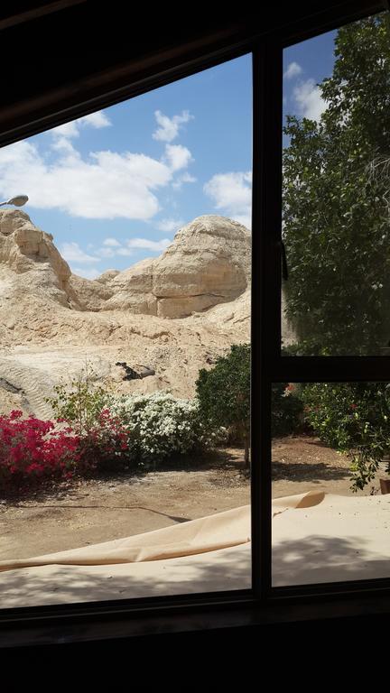 Dead Sea Dawn Villa Neot HaKikar Szoba fotó